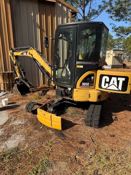 CAT MiniEx 303C Serial# CAT0303CCBXT01905 image