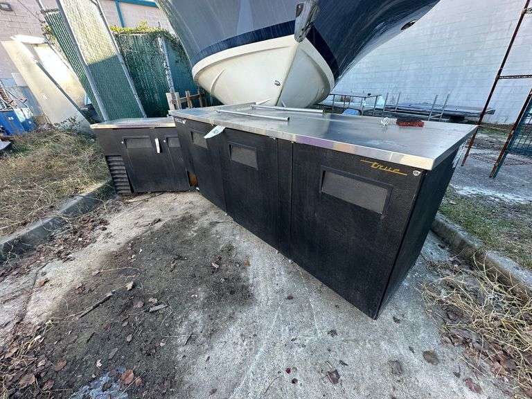 True Manufacturing Countertop With Refrigerator Storage image