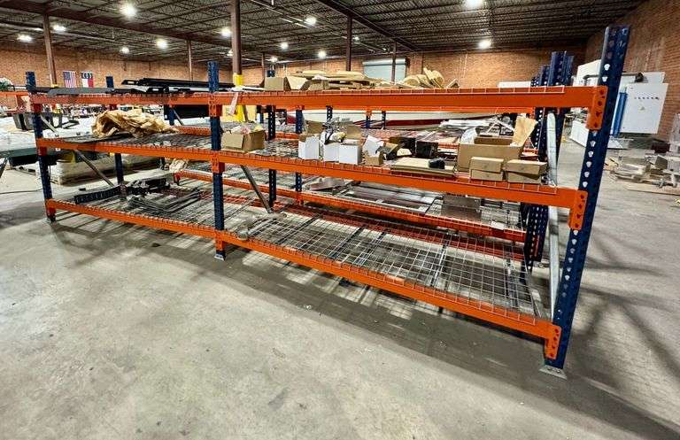 Industrial Warehouse Pallet Racking System with 6 Uprights and 12 Beams with Wire Decks image