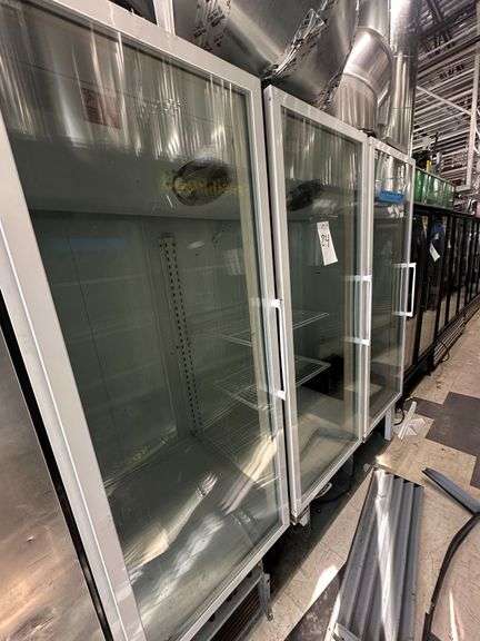 Master Bilt Three Door Display w/Shelves image