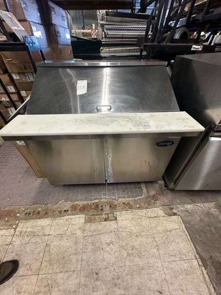 Entree Prep Table With Stainless Steel Refrigerator Storage image