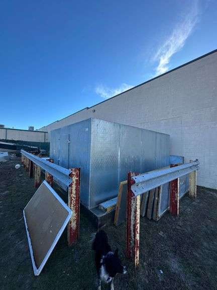 Walk In Cooler image