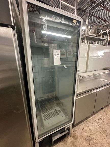 Master Bilt Display Refrigerator image