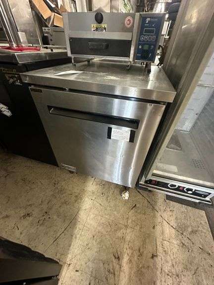 Arctic Air Stainless Steel Refrigerator image