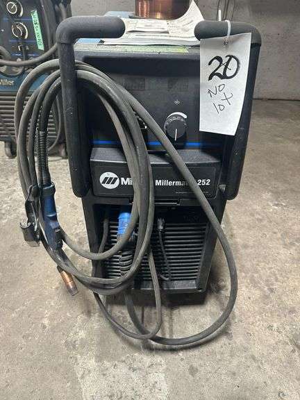 Miller Millermatic 252 MIG Welder