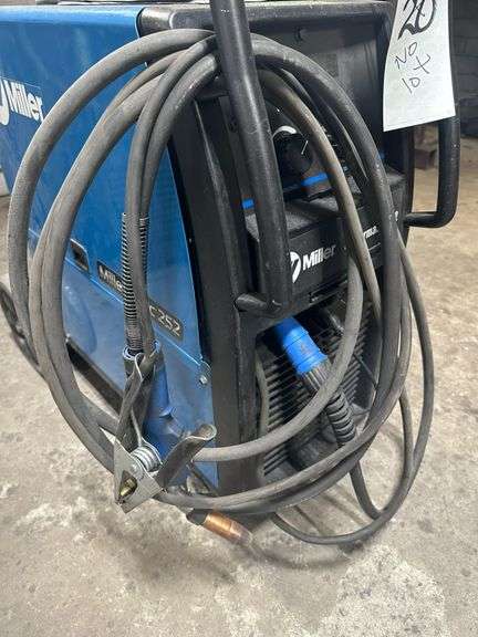 Miller Millermatic 252 MIG Welder
