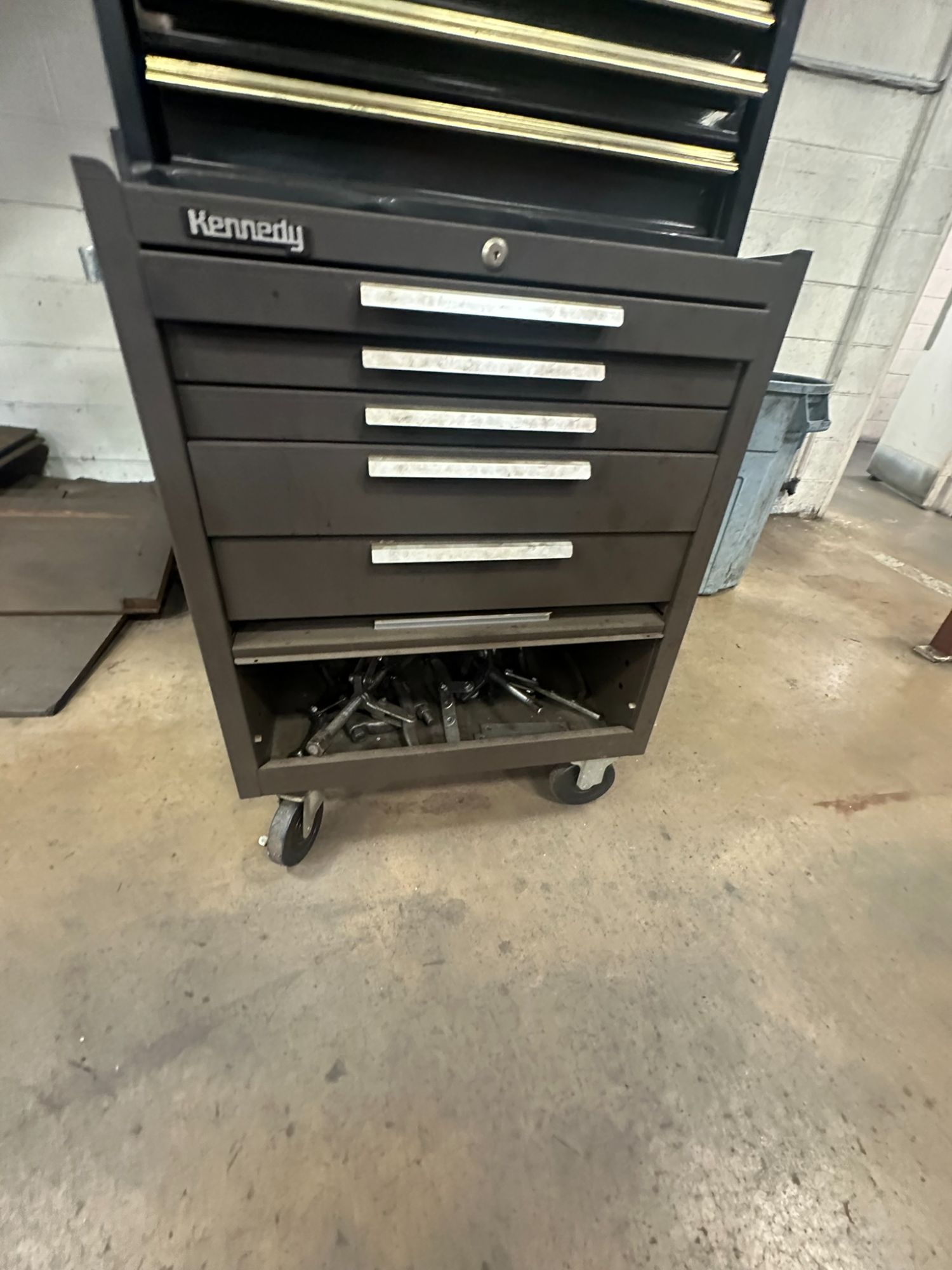 Lot image 2