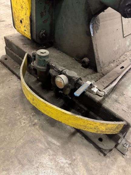 Wysong 10' Plate Roller