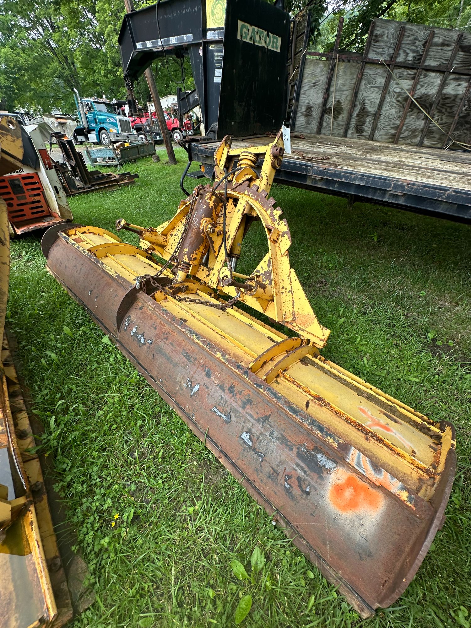 Lot image 1