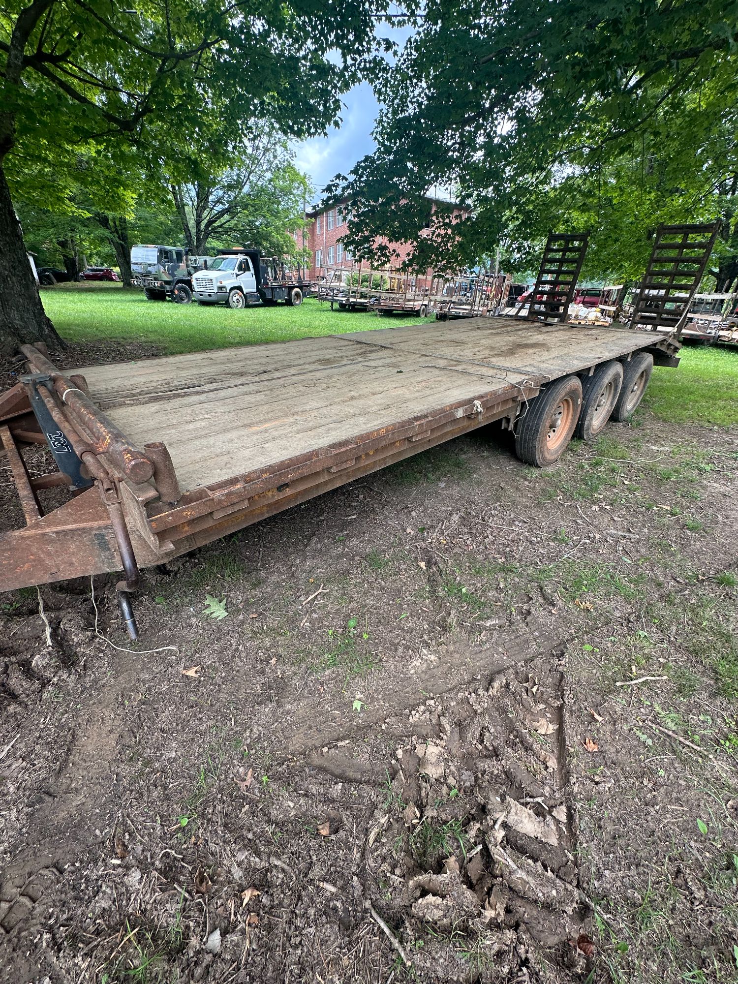 Lot image 3