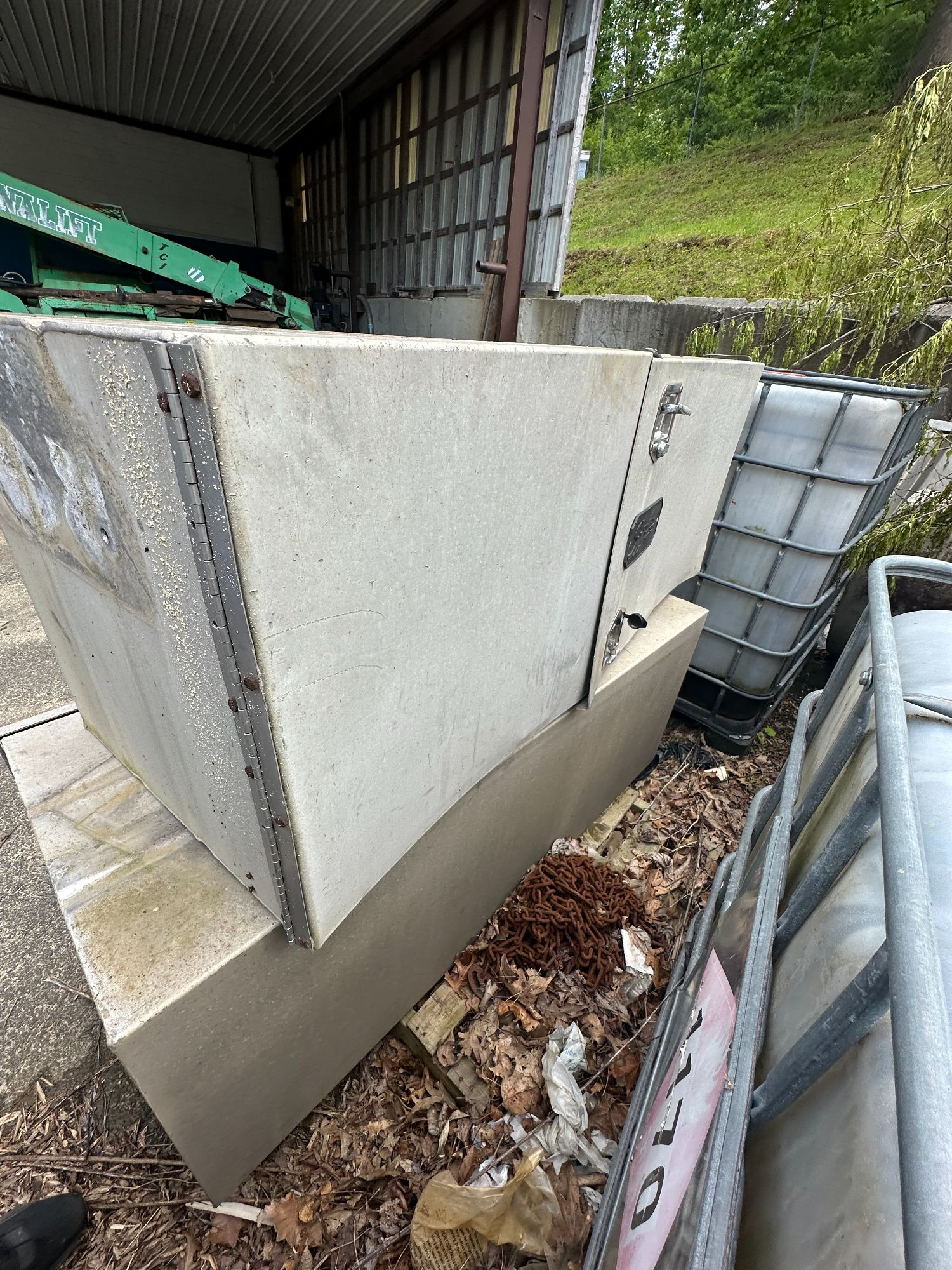 Lot image 2