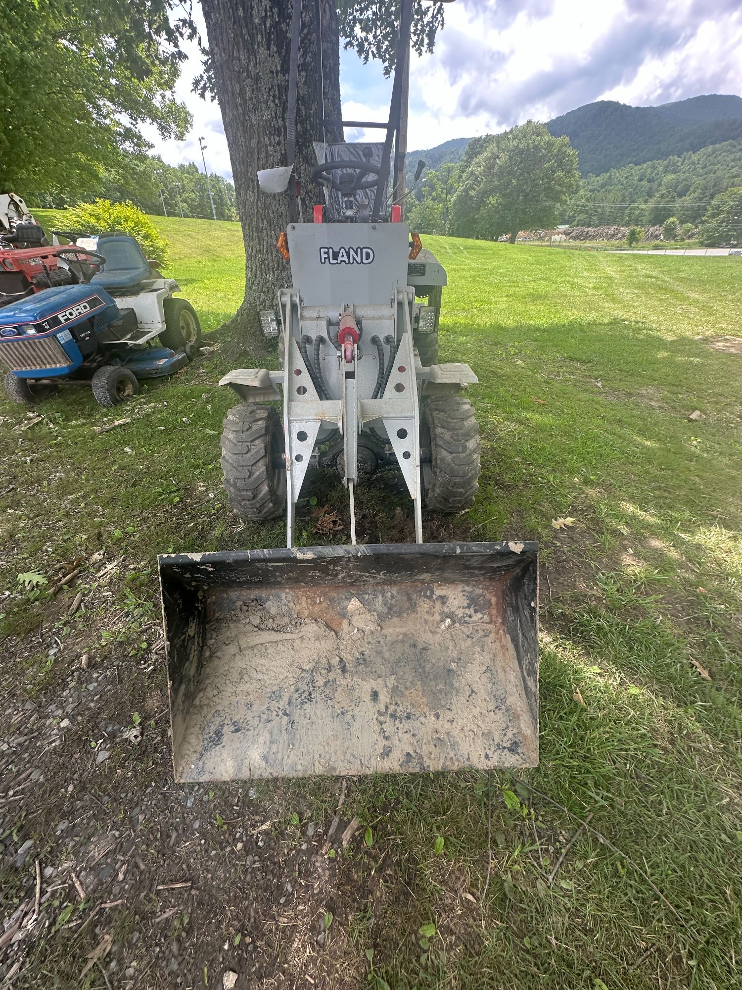Lot image 3