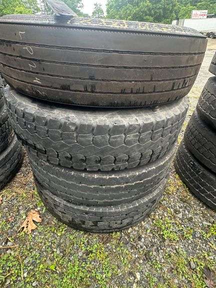 (4x) 285/75R 24.5 Used Truck Tires