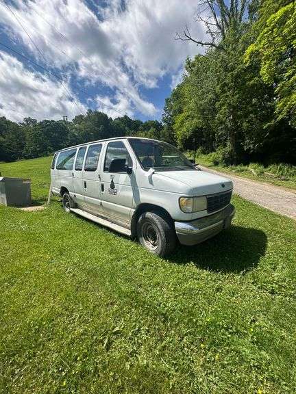1994 Ford Extended Van VIN# 1FBJS31H0SHA31343