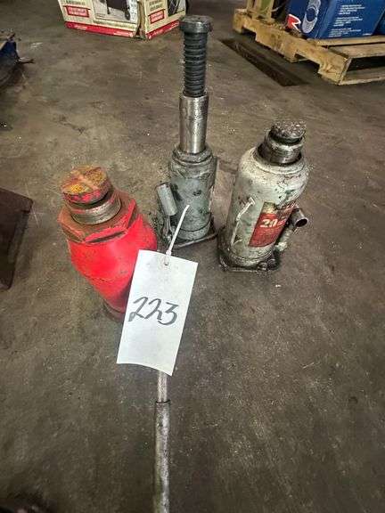 Lot of Assorted Bottle Jacks