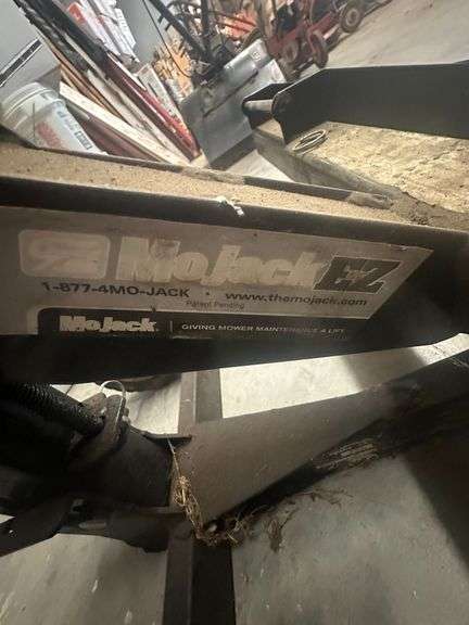 MoJack XT 750 Mower Lift
