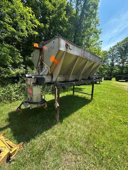 Good Roads 12' Spreader