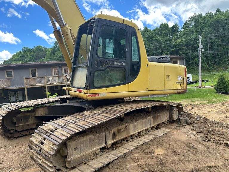 Komatsu PC 220L Excavator with Thumb