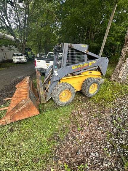 New Holland LS180 Skid Steer