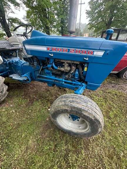 Ford Tractor 2000 model