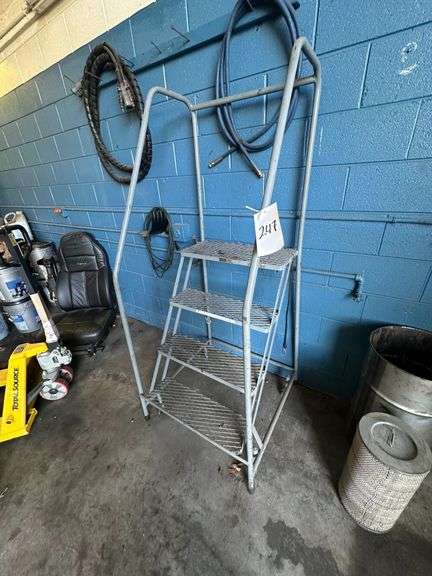 Cotterman 4 Step Work Platform Grip Step Warehouse Ladder