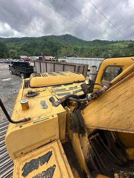 John Deere 230LC Excavator with Thumb
