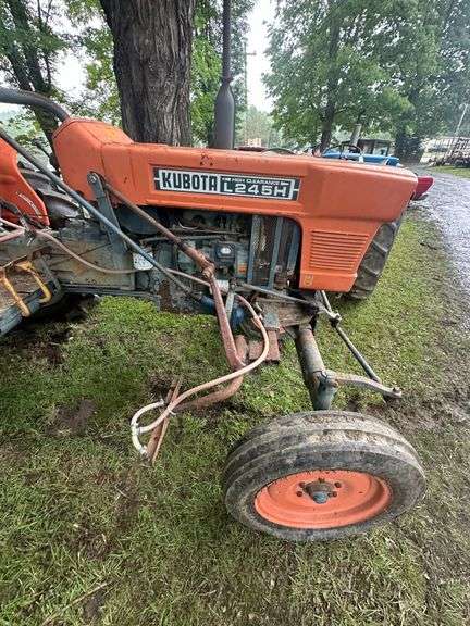 Kubota L245H Tractor