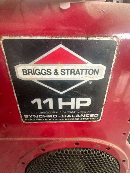 Briggs & Stratton 11 HP Synchro Balanced motor