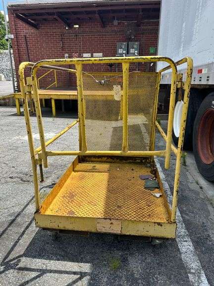 Man Lift Forklift Cage