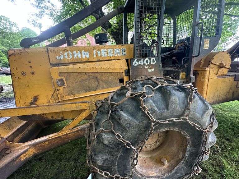 John Deere 6400 Skidder