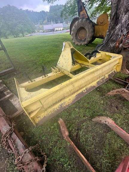 Rear Mounted Box Blade w/ Scarifier Teeth