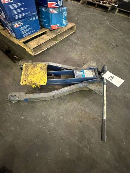 Napa Auto 1 Ton Hydraulic Transmission Jack