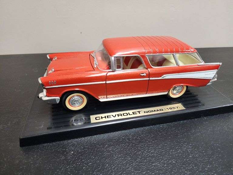 1:18 Scale 1957 Chevrolet Nomad Die Cast