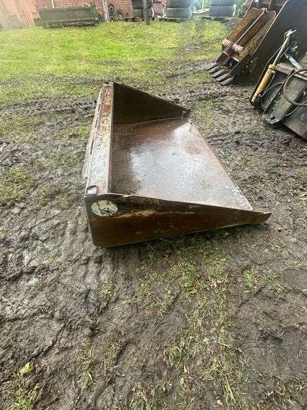 Skid Steer Bucket Attachment