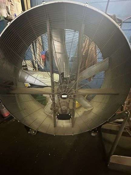 Utilitech High Velocity Belt Driven Fan & Comfort Zone Floor Fan