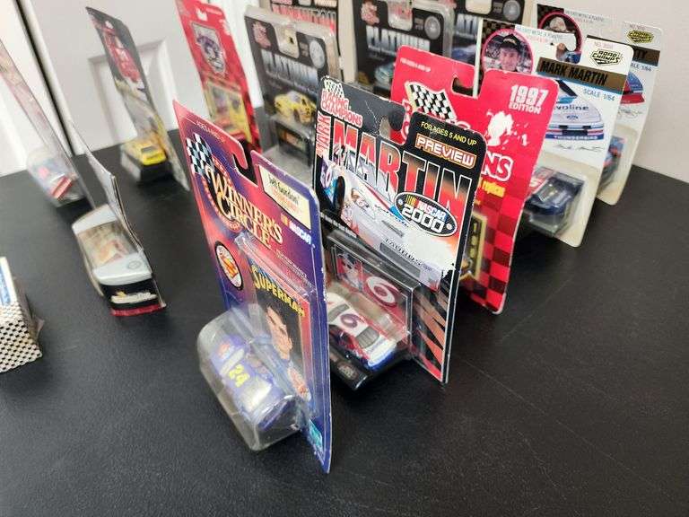 (15) 1/64 Nascar Die Cast Cars