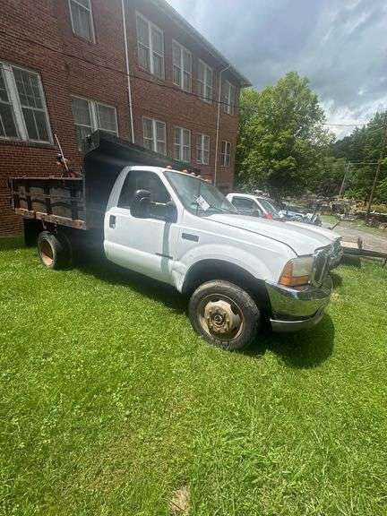 2000 Ford F550 Super Duty 4x4 VIN# 1FDAF57F7YEA96780