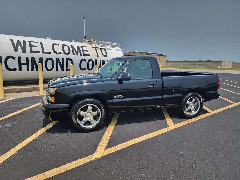2005 Chevrolet Silverado 1500 Joe Gibbs Performance Package VIN#1GCEC14V75Z125444