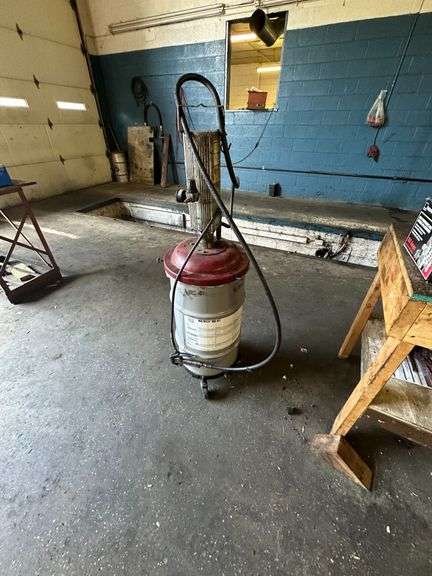 Panther HP 3:1 Pump & 120 lb Barrel of Phillips 66, Multiplex Lubricant w/ Hand Pump image