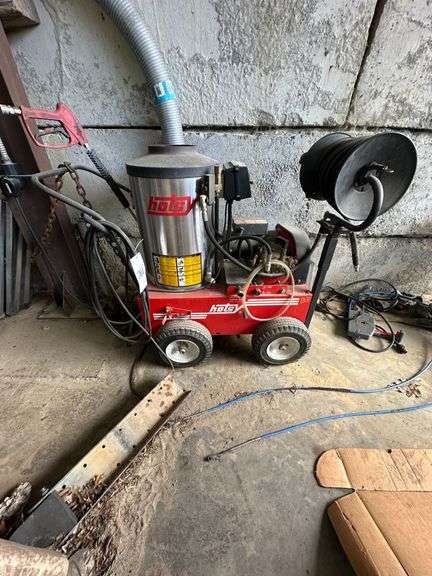 Hotsy Hot Water Pressure Washer