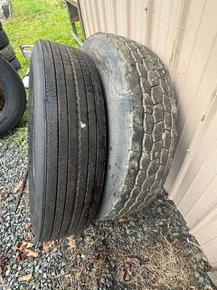 (35x) Truck Tire Casings