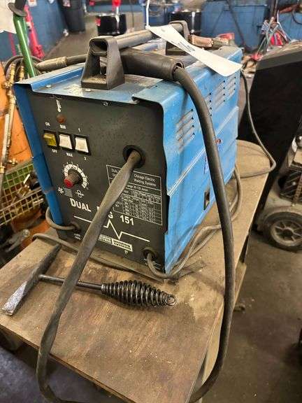 Chicago Electric Dual Mig 151