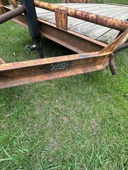 2005 16' Trailer VIN# MOHHMTRAILER009769
