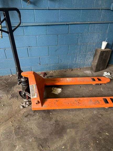 Haul Master 2.5 Ton Pallet Jack