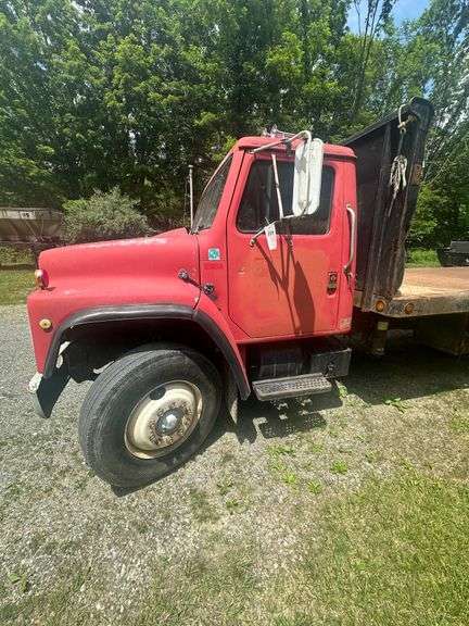 1986 International S1900 22' Flatbed VIN# 1BTLDTVR2HHA17668