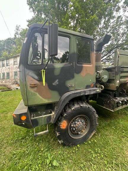 1996 Stewart and Stevenson Cabover Military Transport Truck VIN# NH01Y2