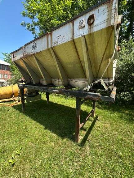 Good Roads 12' Spreader