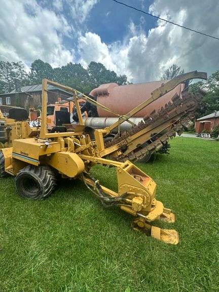 Vermeer V5800 Trencher with Backhoe