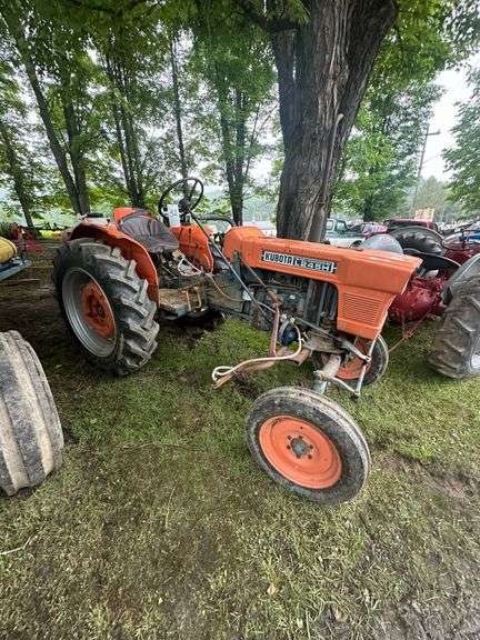 Kubota L245H Tractor