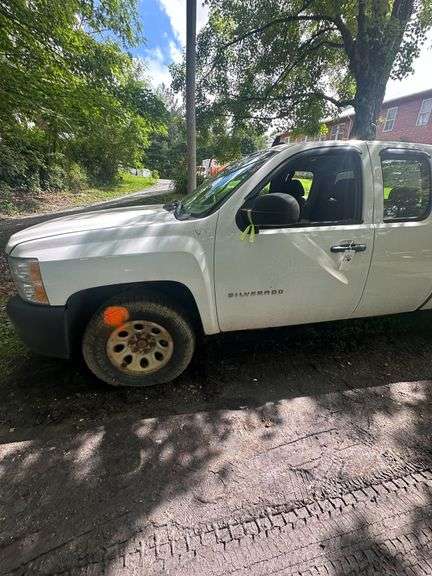 2016 Chevy Silverado 4x4 VIN# 1GCRKPE73D2354807